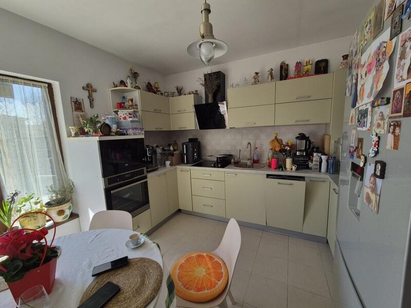 Casa in Darza (Buftea), carport, curte cocheta, utilata si mobilata